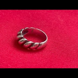 RETIRED James Avery Twist Dome Ring